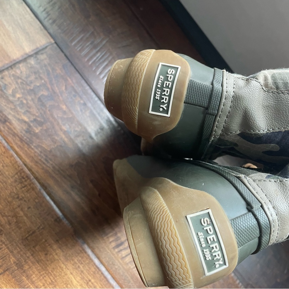 Sperry Green and Brown Winter Boots